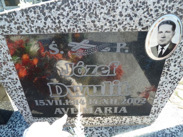 Józef Dwulit 1914 Trzebiatów - Grobonet - Wyszukiwarka osób pochowanych