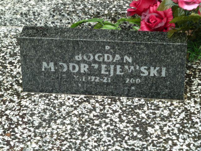 Jerzy Modrzejewski 1934 Trzebiatów - Grobonet - Wyszukiwarka osób pochowanych