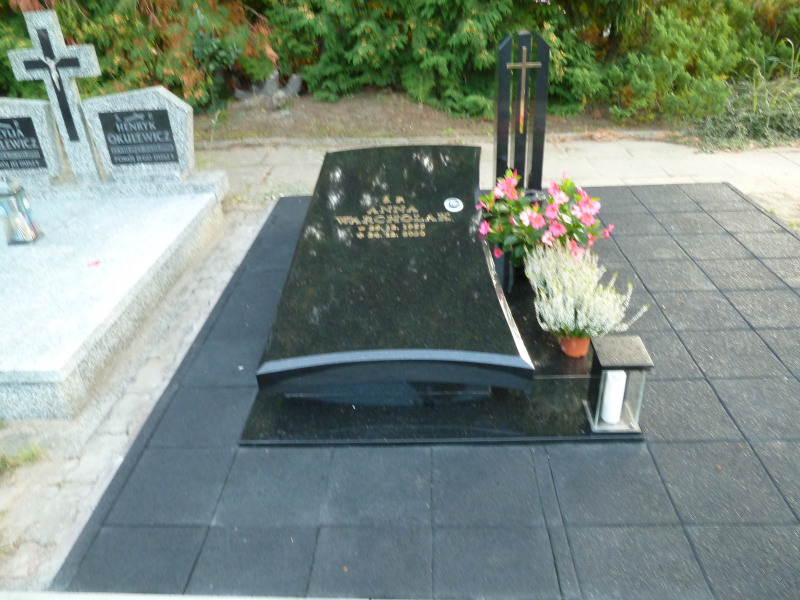 Anna Warcholak 1955 Trzebiatów - Grobonet - Wyszukiwarka osób pochowanych