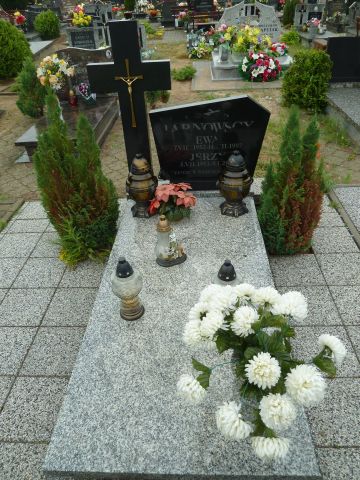 Ewa Tarnowska 1952 Trzebiatów - Grobonet - Wyszukiwarka osób pochowanych