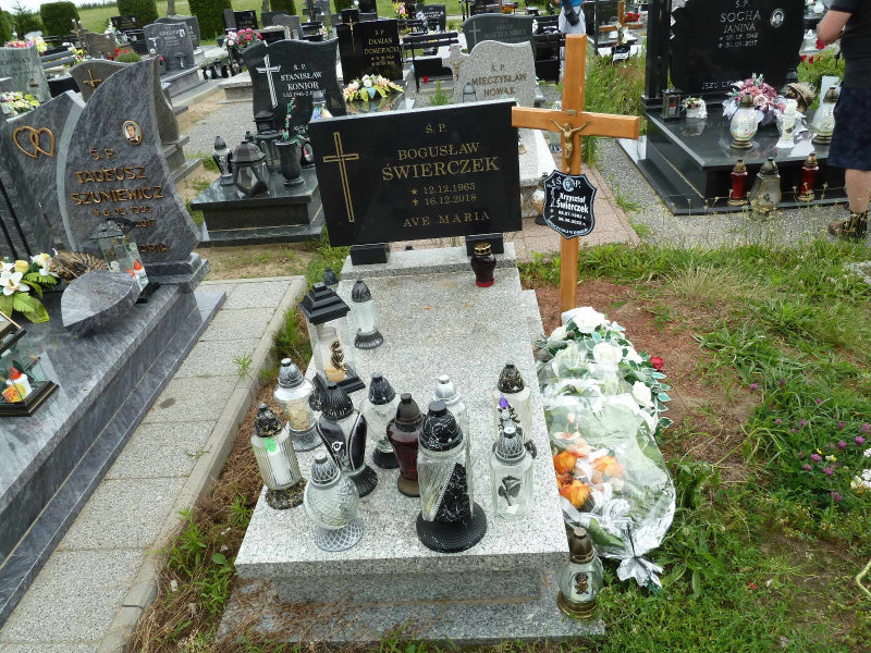 Grób Mirosław Świerczek