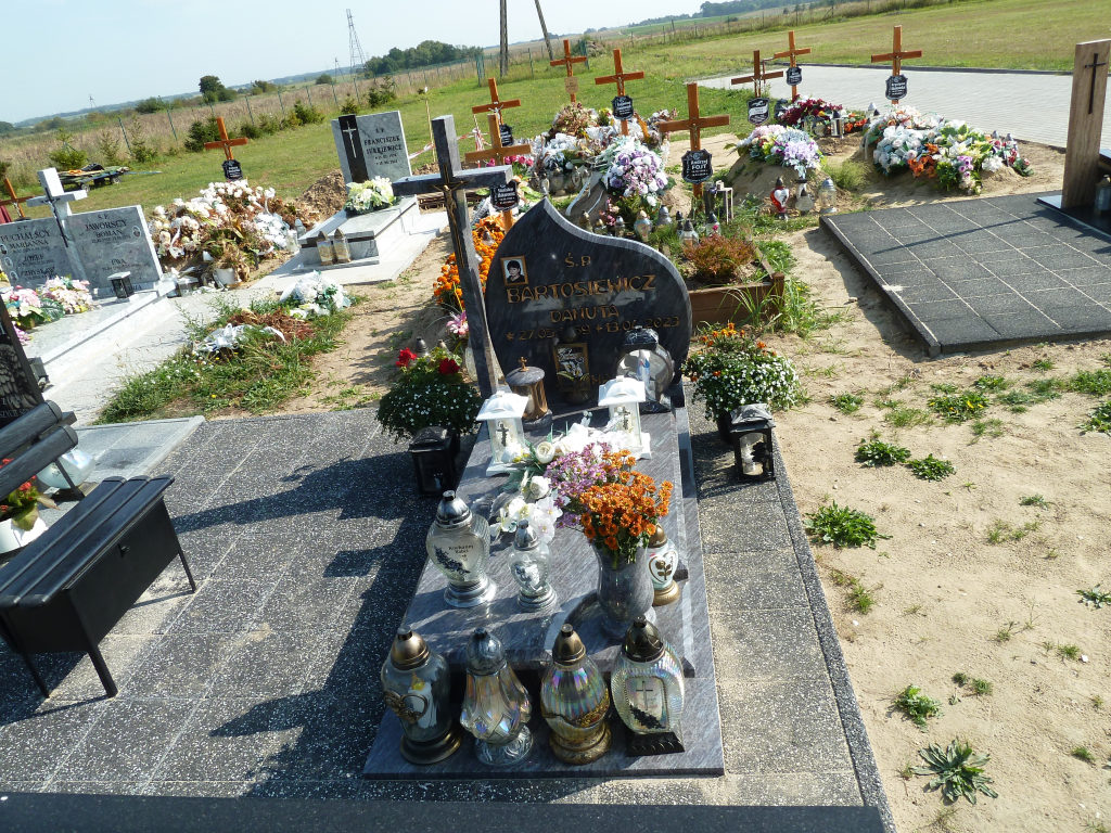 Danuta Bartosiewicz 1959 Trzebiatów - Grobonet - Wyszukiwarka osób pochowanych