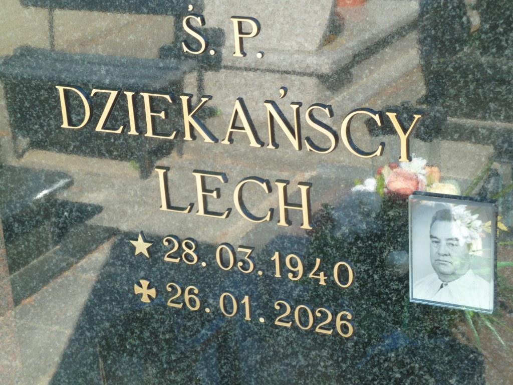 Lech Dziekański 1940 Trzebiatów - Grobonet - Wyszukiwarka osób pochowanych